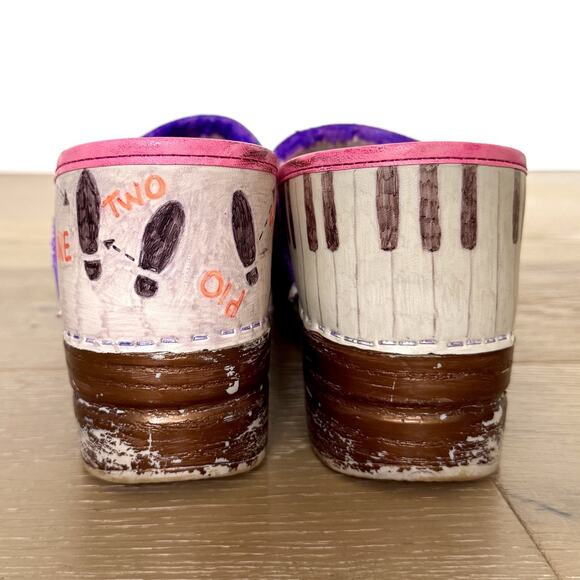 Dansko Women's Leather Clog Size 41 Music Dance Theme Custom Hand Painted - Picture 4 of 11